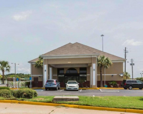  Quality Inn & Suites near Coliseum and Hwy 231 North  Монтгомери